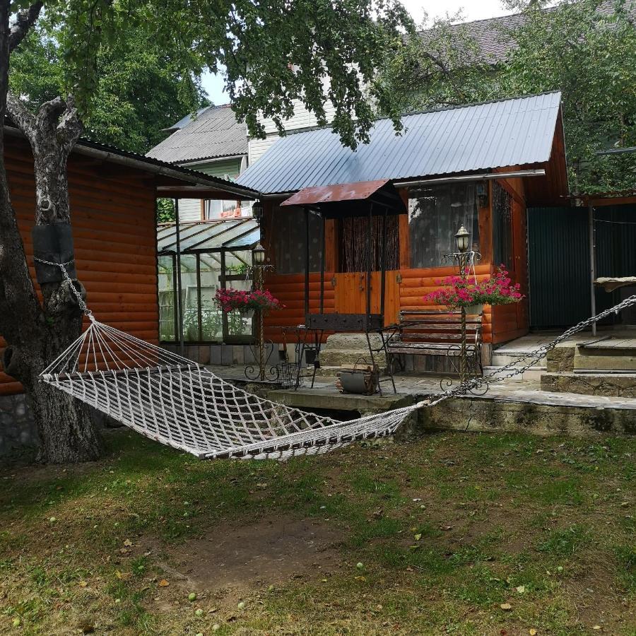 Villa Kotiedzh U Mariny Yaremche Exterior foto