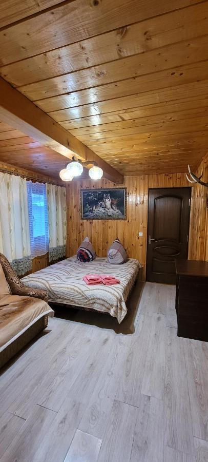 Villa Kotiedzh U Mariny Yaremche Exterior foto